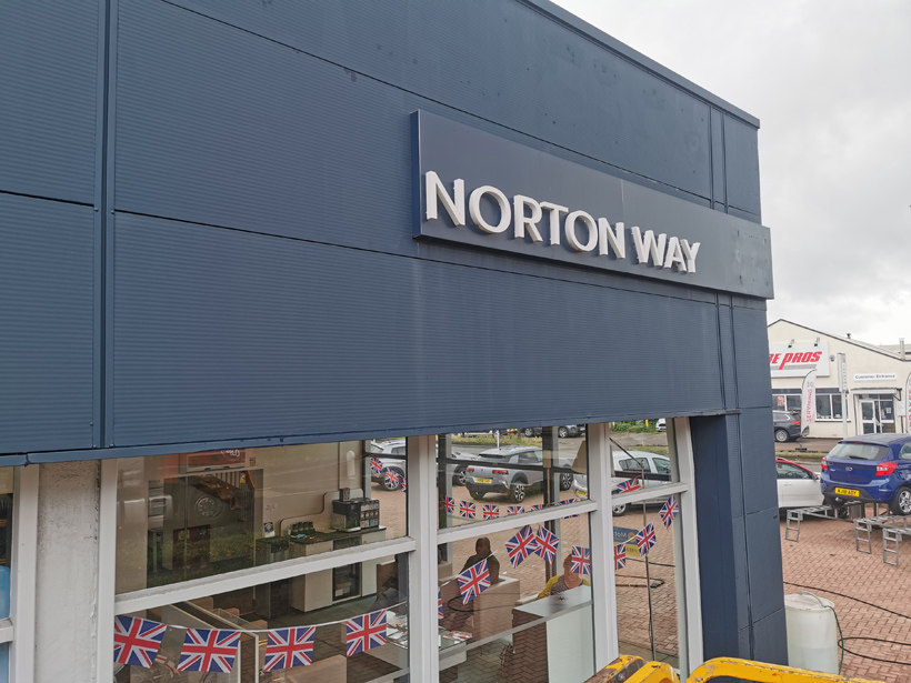 Norton Way Peugeot, Letchworth 13 Purgeot Letchworth during coating