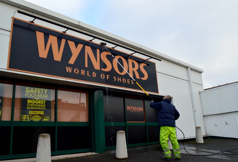 Cladding Cleaning 6 Wynsors Front Before On-site Spraying